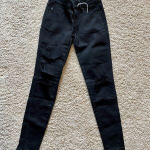 Kancan Black NWT size 1/24 distressed mid rise jean